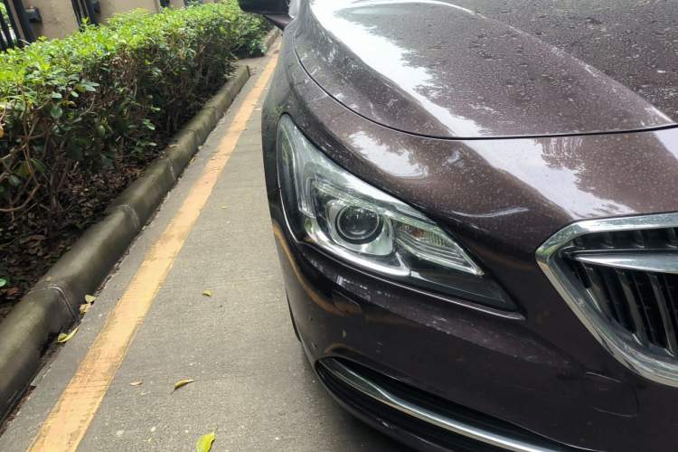 Used Buick LaCrosse 2016 20T Luxury Model Exterior 6