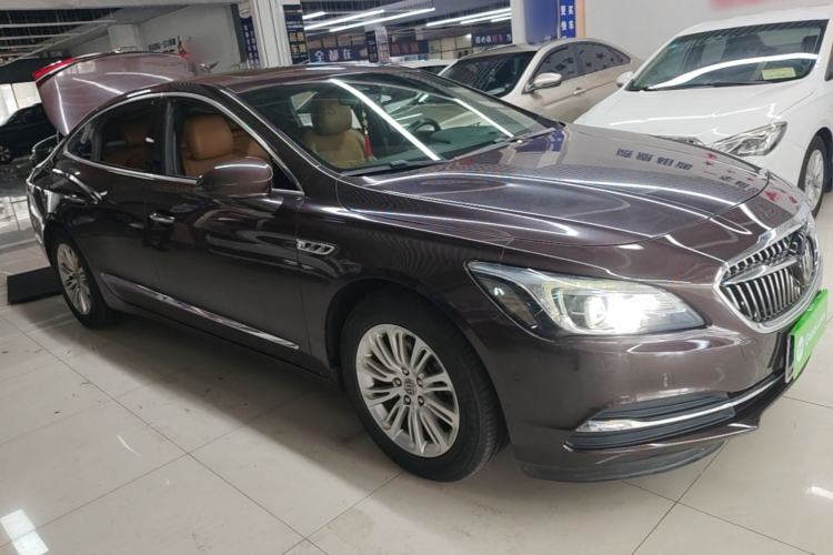 Used Buick LaCrosse 2016 20T Luxury Model Front Right 45 Deg