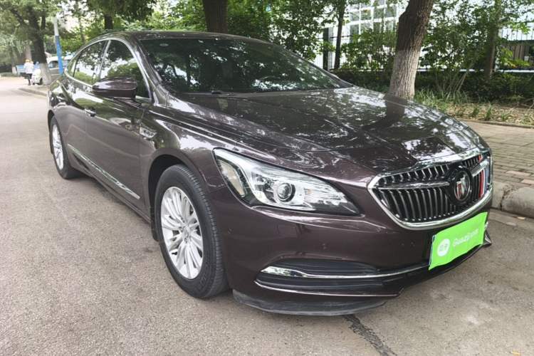 Used Buick LaCrosse 2016 20T Luxury Model Front Right 45 Deg