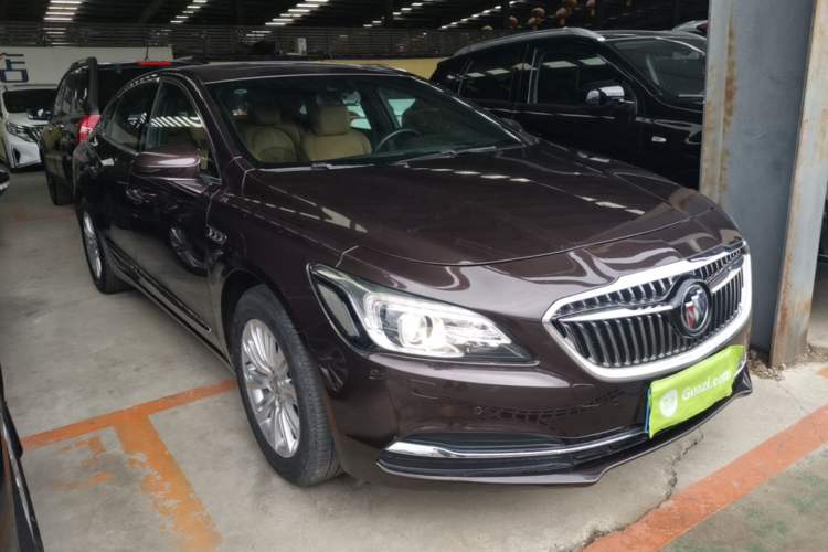 Used Buick LaCrosse 2016 20T Luxury Model Front Right 45 Deg