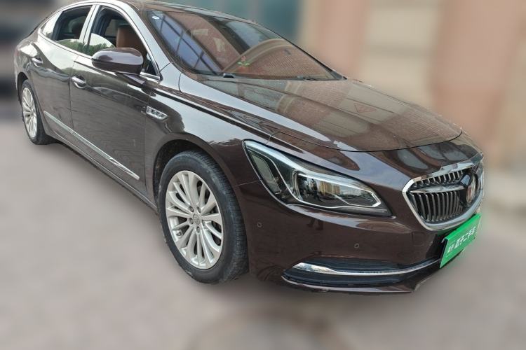 Used Buick LaCrosse 2016 28T Luxury Version Front Right 45 Deg