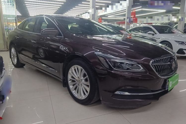 Used Buick LaCrosse 2016 28T Luxury Version Front Right 45 Deg