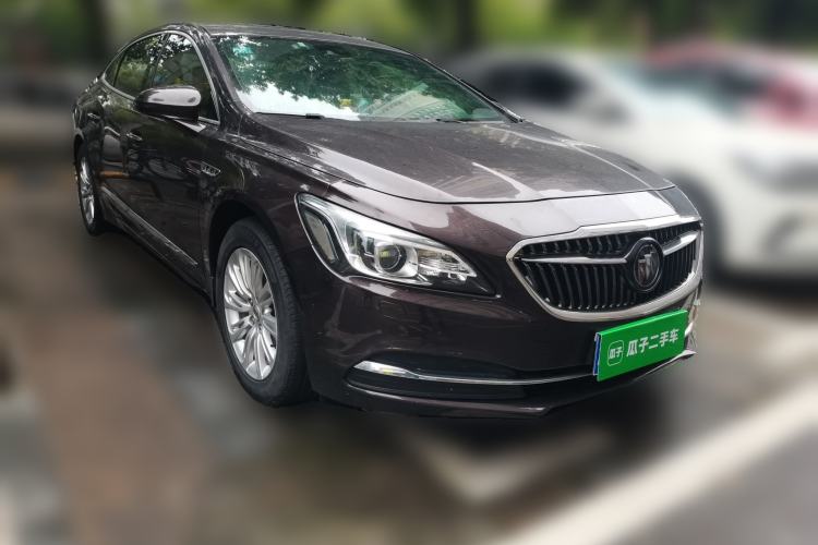 Used Buick LaCrosse 2016 20T Luxury Model Front Right 45 Deg