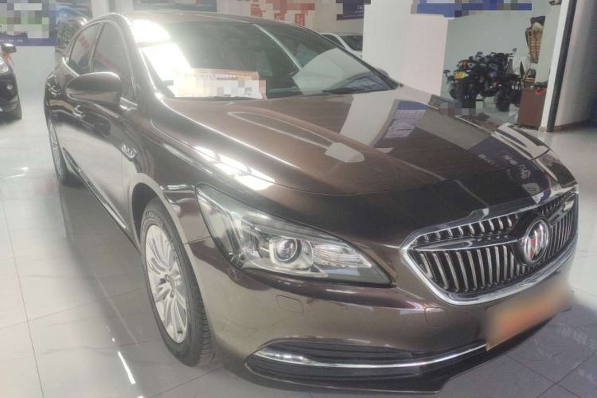 Used Buick LaCrosse 2016 20T Elite Edition Front Right 45 Deg