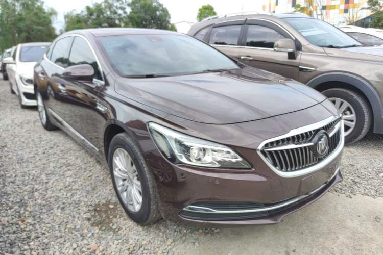 Used Buick LaCrosse 2016 20T Luxury Model Front Right 45 Deg