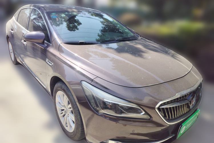 Used Buick LaCrosse 2016 30H Luxury Version Front Right 45 Deg
