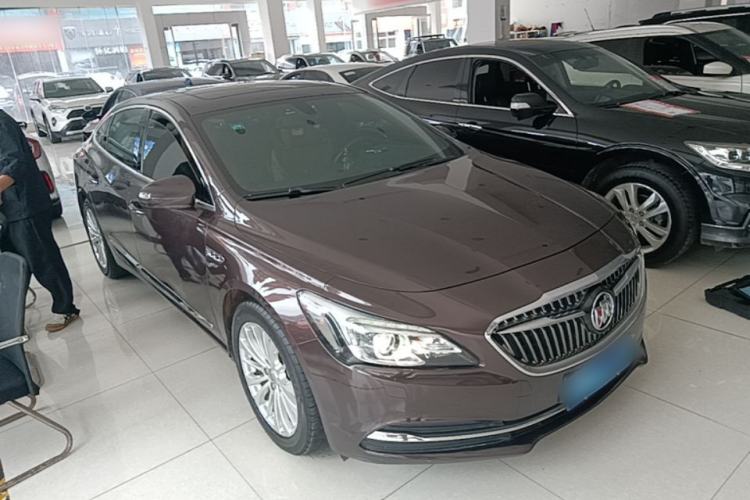 Used Buick LaCrosse 2016 28T Elite Model Front Right 45 Deg