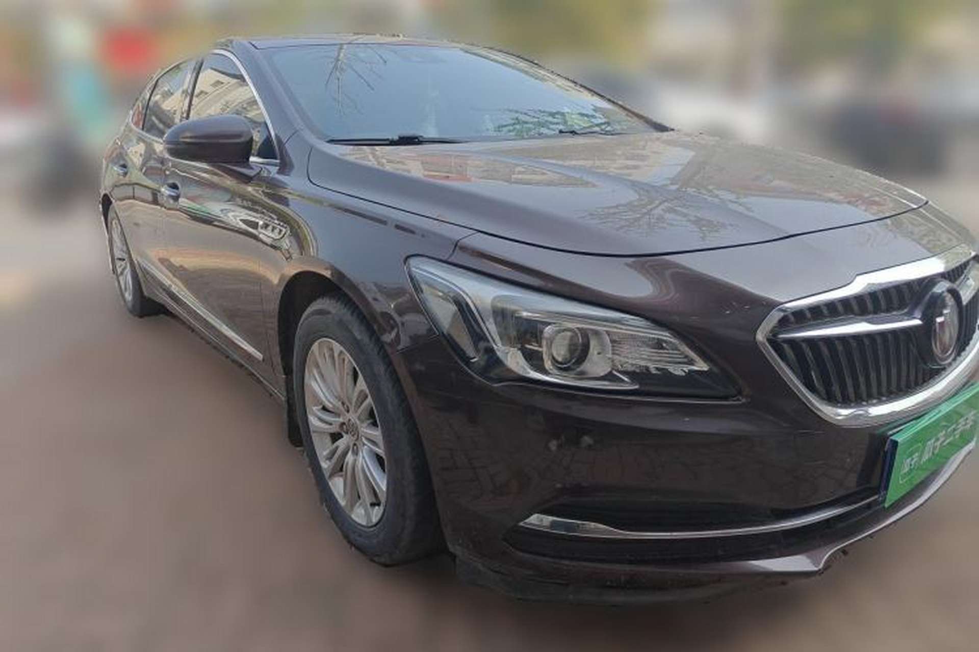 Used Buick LaCrosse 2016 20T Luxury Model Front Right 45 Deg