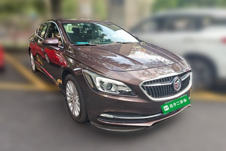 Used Buick LaCrosse 2016 Revised Version 28T Elite Edition Front Right 45 Deg