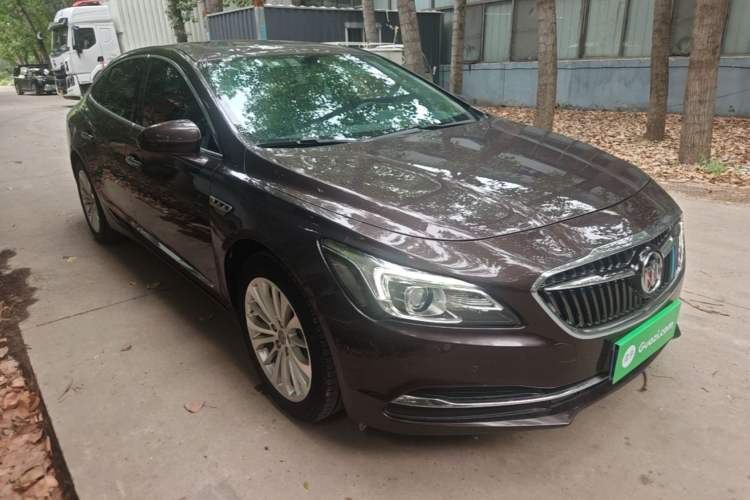 Used Buick LaCrosse 2016 Revised Version 28T Elite Edition Front Right 45 Deg