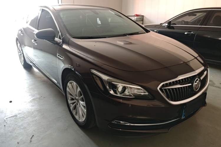 Used Buick LaCrosse 2016 28T Premium Edition Front Right 45 Deg