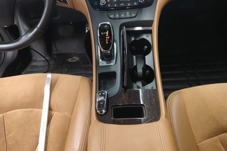 Used Buick LaCrosse 2016 20T Luxury Model Gear Lever