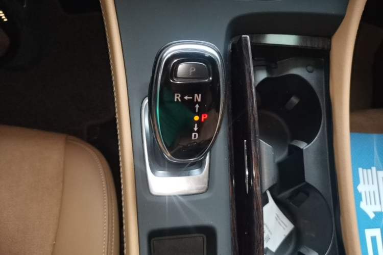 Used Buick LaCrosse 2016 20T Luxury Model Gear Lever