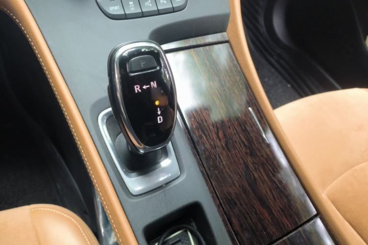 Used Buick LaCrosse 2016 20T Luxury Model Gear Lever