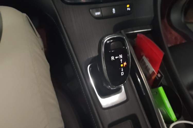Used Buick LaCrosse 2016 20T Elite Edition Gear Lever