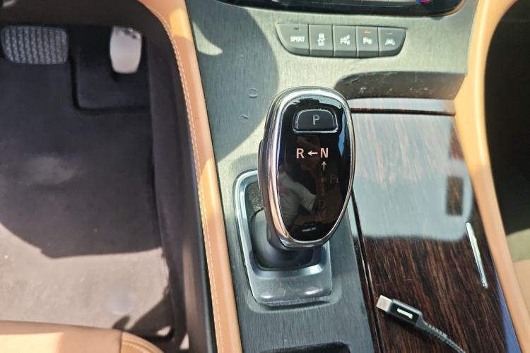 Used Buick LaCrosse 2016 28T Luxury Version Gear Lever