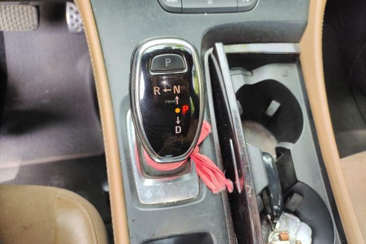 Used Buick LaCrosse 2016 20T Elite Edition Gear Lever