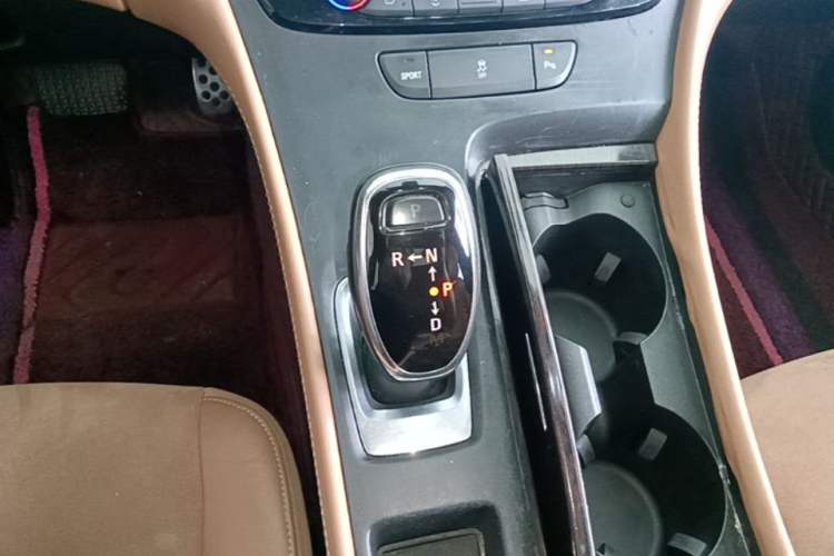 Used Buick LaCrosse 2016 28T Elite Model Gear Lever