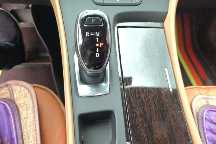 Used Buick LaCrosse 2016 20T Elite Edition Gear Lever