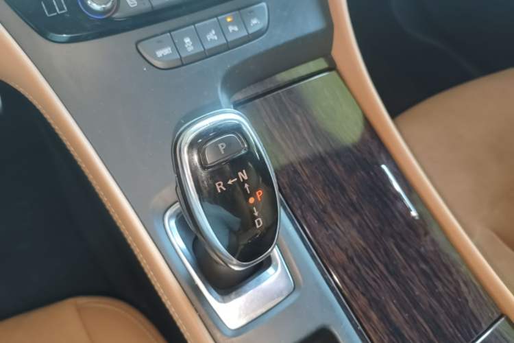 Used Buick LaCrosse 2016 20T Luxury Model Gear Lever