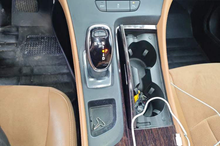 Used Buick LaCrosse 2016 20T Elite Edition Gear Lever