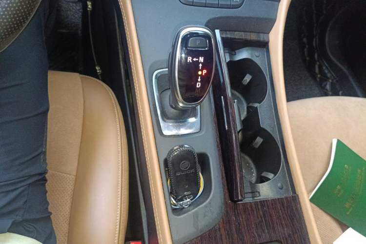 Used Buick LaCrosse 2016 20T Luxury Model Gear Lever