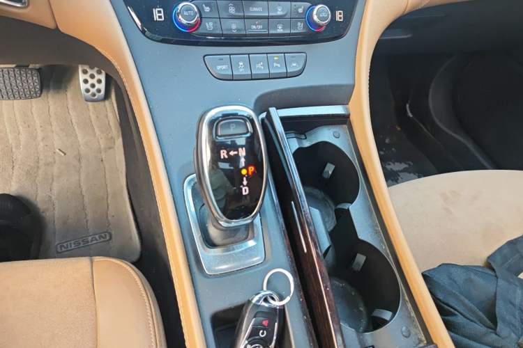 Used Buick LaCrosse 2016 20T Luxury Model Gear Lever