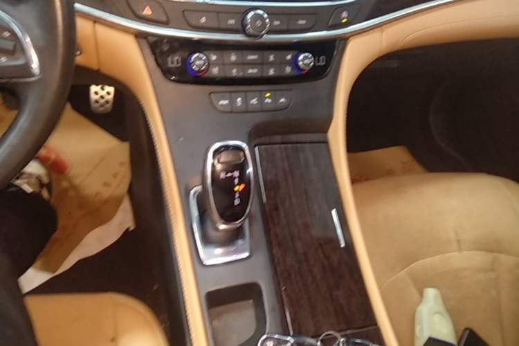 Used Buick LaCrosse 2016 20T Luxury Model Gear Lever