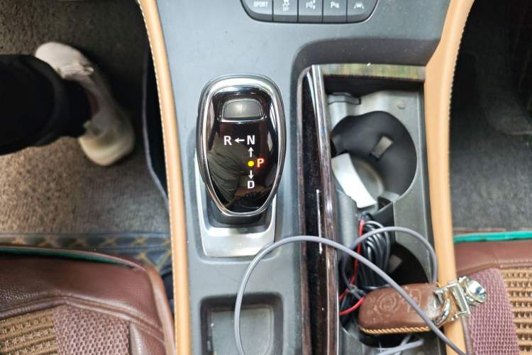 Used Buick LaCrosse 2016 20T Luxury Model Gear Lever