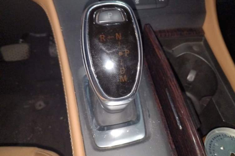Used Buick LaCrosse 2016 20T Elite Edition Gear Lever