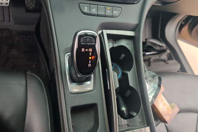 Used Buick LaCrosse 2016 Revised Version 28T Elite Edition Gear Lever