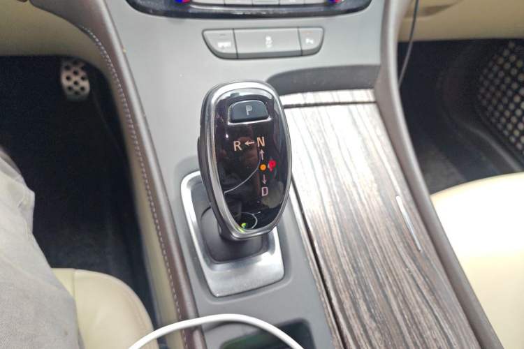 Used Buick LaCrosse 2016 20T Leading Model Gear Lever