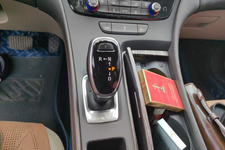 Used Buick LaCrosse 2016 Revised 20T Leading Edition Gear Lever