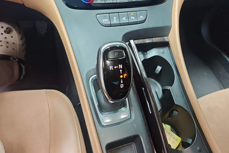 Used Buick LaCrosse 2016 20T Luxury Model Gear Lever