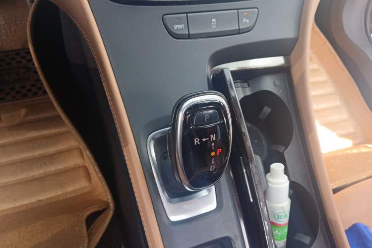 Used Buick LaCrosse 2016 20T Elite Edition Gear Lever