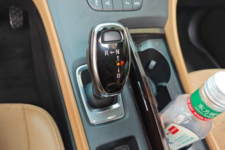 Used Buick LaCrosse 2016 28T Elite Model Gear Lever