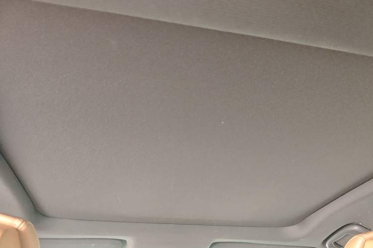 Used Buick LaCrosse 2016 28T Luxury Version Headliner
