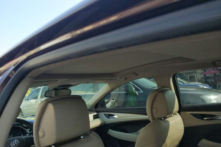 Used Buick LaCrosse 2016 30H Luxury Version Headliner
