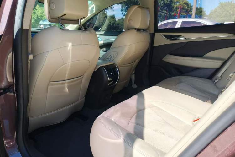 Used Buick LaCrosse 2016 30H Luxury Version Interior 2