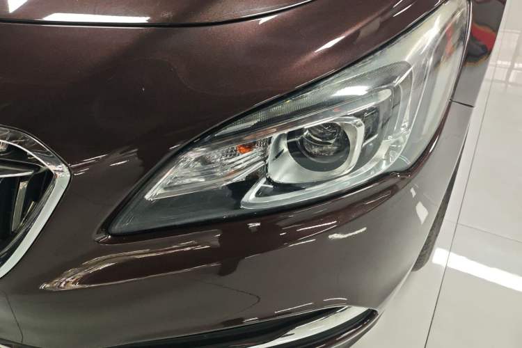 Used Buick LaCrosse 2016 20T Leading Model Left Front Headlight