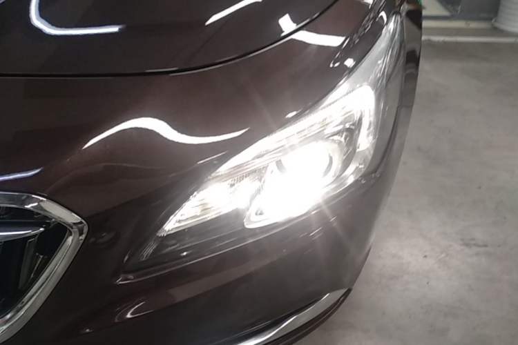 Used Buick LaCrosse 2016 20T Luxury Model Left Front Headlight