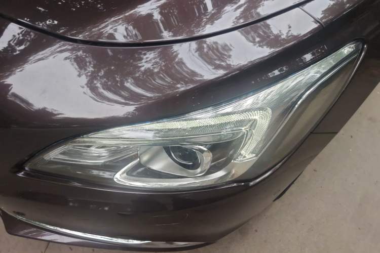 Used Buick LaCrosse 2016 Revised Version 28T Elite Edition Left Front Headlight