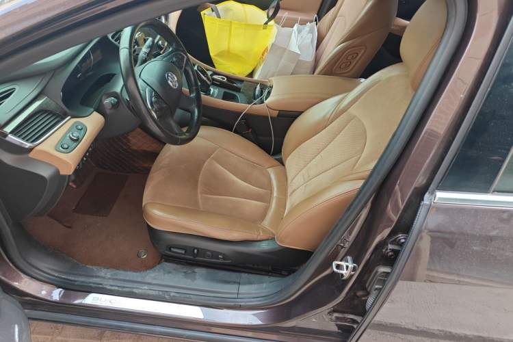 Used Buick LaCrosse 2016 28T Luxury Version Left Front Seat