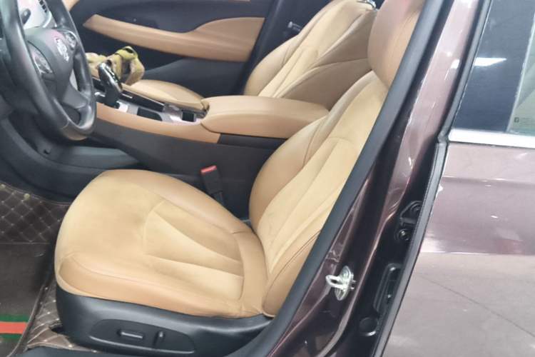 Used Buick LaCrosse 2016 28T Elite Model Left Front Seat