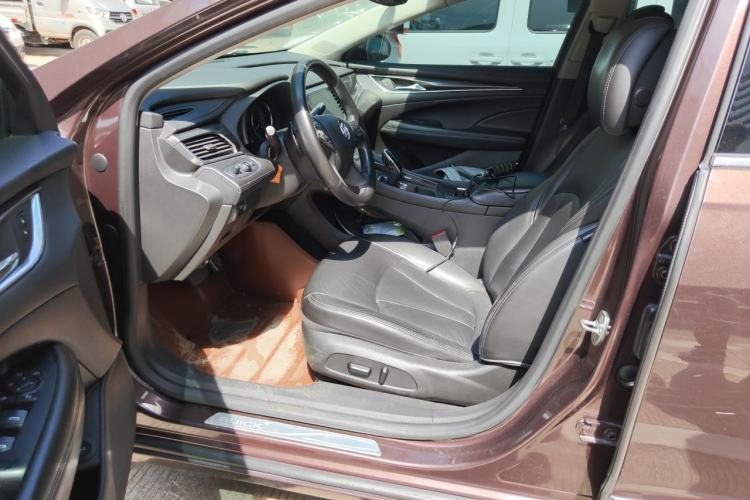 Used Buick LaCrosse 2016 Revised Version 28T Elite Edition Left Front Seat