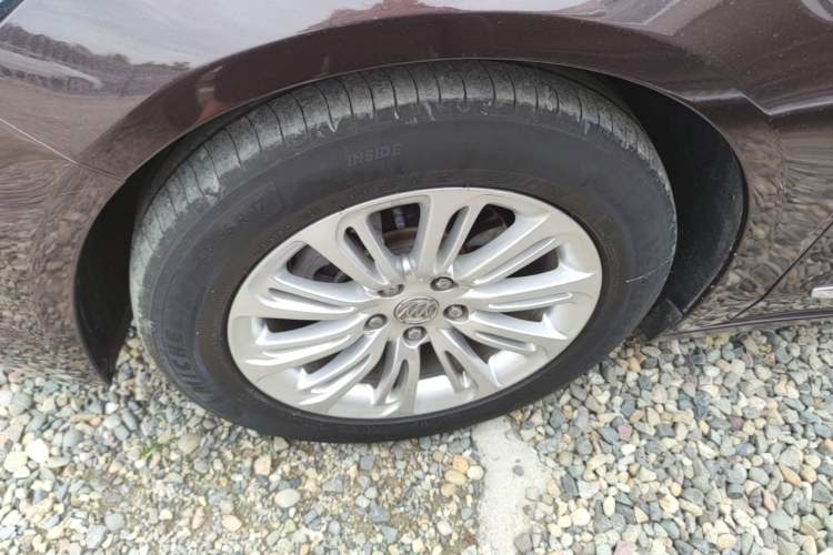Used Buick LaCrosse 2016 20T Luxury Model Left Front Wheel Hub