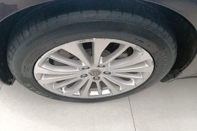 Used Buick LaCrosse 2016 28T Elite Model Left Front Wheel Hub