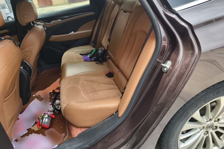 Used Buick LaCrosse 2016 28T Luxury Version Left Rear Seat