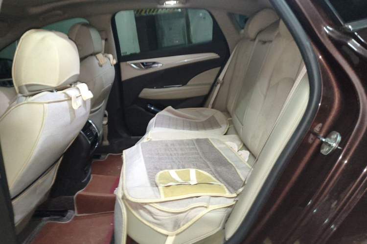 Used Buick LaCrosse 2016 30H Luxury Version Left Rear Seat