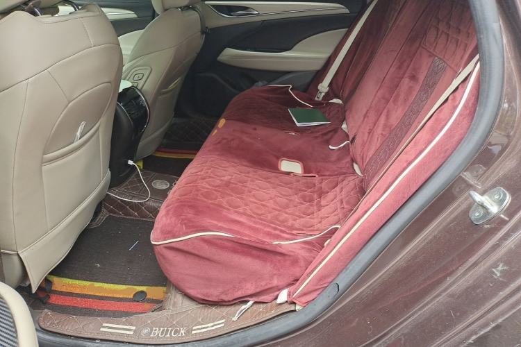Used Buick LaCrosse 2016 30H Luxury Version Left Rear Seat